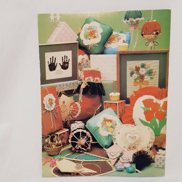 A Teddy Bear Holiday Cross Stitch Sewing Book 1982 - Picture 2 of 12